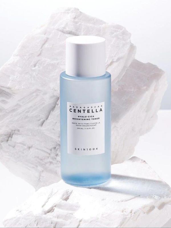 SKIN1004 Madagascar Centella Hyalu-Cica Brightening Toner
