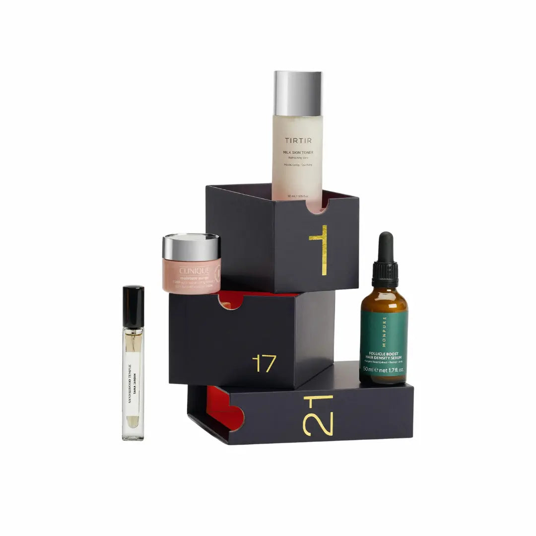 Front view of the Skinkura Advent Calendar 2025 – Limited Edition K-Beauty Gift Set in recyclable kraft packaging